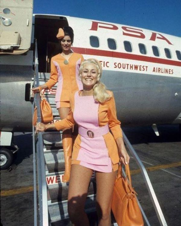 Pacific Southwest Airlines ավիաընկերության բորտուղեկցորդուհիները 1960-ականներին Pacific Southwest Airlines ավիաընկերության բորտուղեկցորդուհիները 1960-ականներին - Sputnik Արմենիա