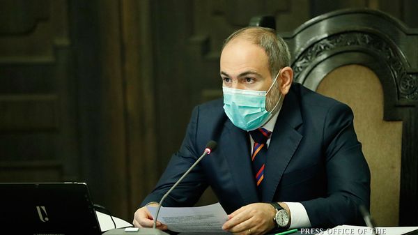 Премьер-министр Никол Пашинян на внеочередном заседании правительства Армении (13 июля 2020). Еревaн - Sputnik Արմենիա