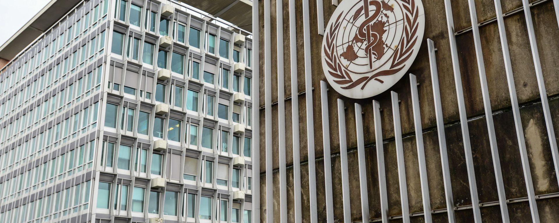 Здание штаб-квартиры Всемирной организации здравоохранения в Женеве - Sputnik Армения, 1920, 27.12.2021