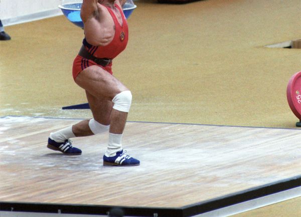 Чемпион Игр XXII Олимпиады среди штангистов в весе до 82,5 кг - Юрик Варданян на XXII летних Олимпийских играх (25 июля 1980). Москвa - Sputnik Армения