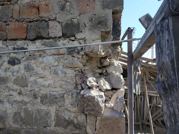 Жизнь под прицелом: что творится в армянских селах на границе с Азербайджаном - Sputnik Армения