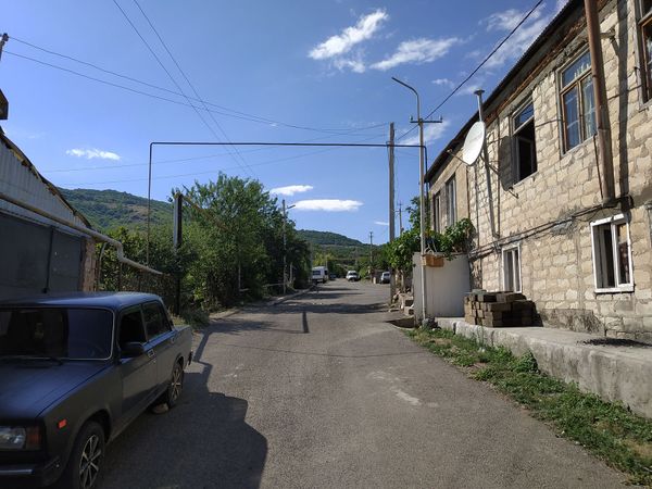 Жизнь под прицелом: что творится в армянских селах на границе с Азербайджаном - Sputnik Армения