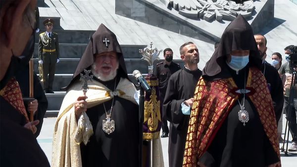Вы погибли за наше будущее – в Ераблуре похоронили павшего в Тавуше майора ВС Армении - Sputnik Армения