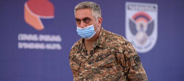 Арцрун Ованнисян во время брифинга по теме ситуации на армяно-азербайджанской границе (16 июля 2020). Иджеван - Sputnik Արմենիա