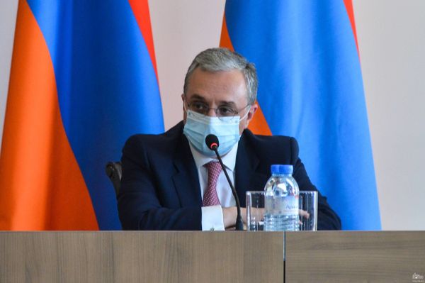 Մնացականյանը հանդիպել է ՀՀ-ում ՌԴ-ի, Ֆրանսիայի և այլ երկրների դեսպանների հետ. տեսանյութ Մնացականյանը հանդիպել է ՀՀ-ում ՌԴ-ի, Ֆրանսիայի և այլ երկրների դեսպանների հետ. տեսանյութ - Sputnik Արմենիա