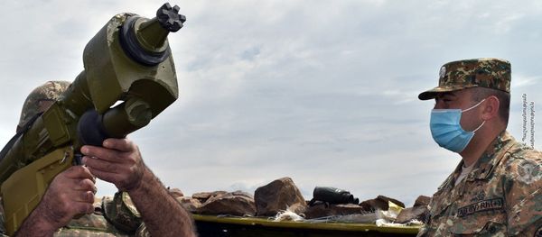 Армянские военнослужащие на учебных тренировках - Sputnik Армения