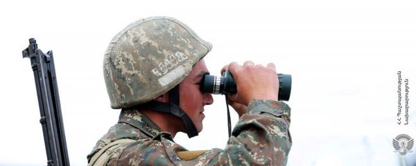 Армянский военнослужащий на боевой позиции - Sputnik Արմենիա