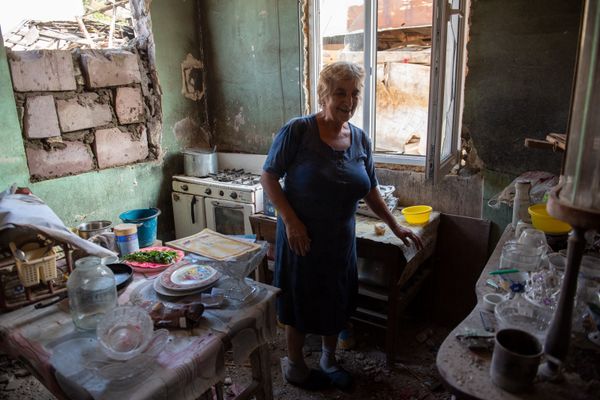 Վժժժ... տեսնես այս անգա՞մ ում տունը քանդվեց. կյանքը կրակոցների տակ ապրող Չինարիում - Sputnik Արմենիա