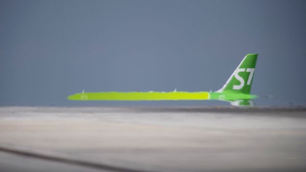 Пассажирский авиалайнер Boeing 737-53C авиакомпании S7 Airlines в аэропорту Симферополя - Sputnik Армения