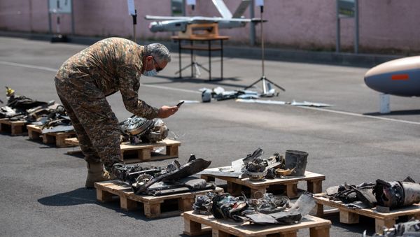 Минобороны показало обломки и захваченные азербайджанские беспилотники (21 июля 2020). Еревaн Минобороны показало обломки и захваченные азербайджанские беспилотники (21 июля 2020). Еревaн - Sputnik Արմենիա