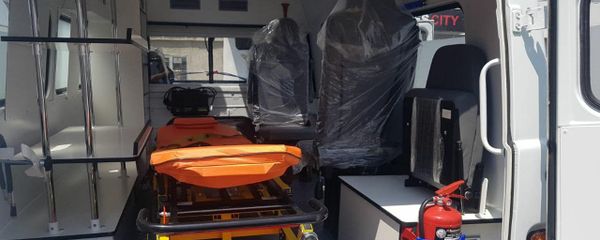 Новые автомобили УАЗ скорой помощи для областей Армении - Sputnik Армения
