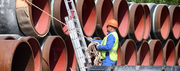Рабочий на участке строительства газопровода. Архивное фото Рабочий на участке строительства газопровода. Архивное фото - Sputnik Армения