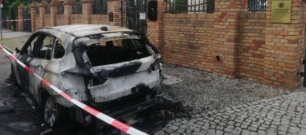 Поджог автомобиля посольства Армении в Германии (23 июля 2020). Берлин - Sputnik Армения