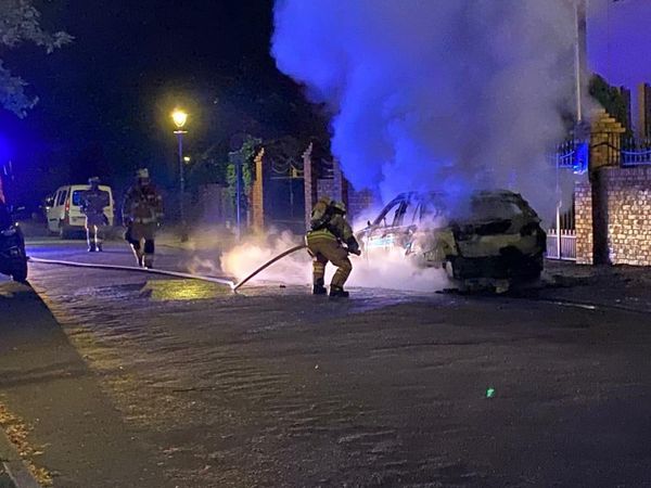 В Берлине сгорел автомобиль посольства Армении – не исключен поджог В Берлине сгорел автомобиль посольства Армении – не исключен поджог - Sputnik Армения
