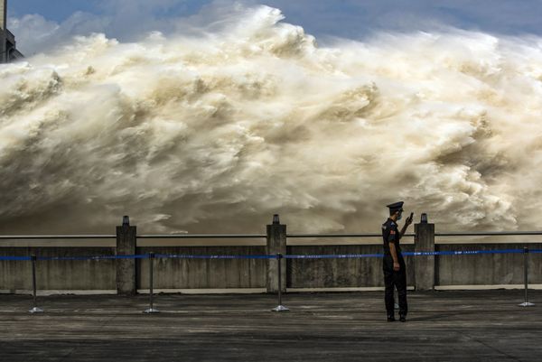 Водосброс на плотине Three Gorges Dam в Китае - Sputnik Армения