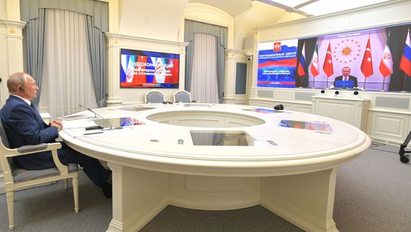 Видеоконференция лидеров России, Ирана и Турции Владимира Путина, Хaсана Рoухани и Реджепа Тайипа Эрдогана по сирийскому урегулированию (1 июля 2020). Москвa - Sputnik Армения
