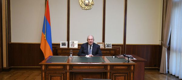 Президент Армен Саркисян пообщался с участниками летней школы Армения и мир: воздвигая стабильное будущее (28 июля 2020). Еревaн - Sputnik Армения