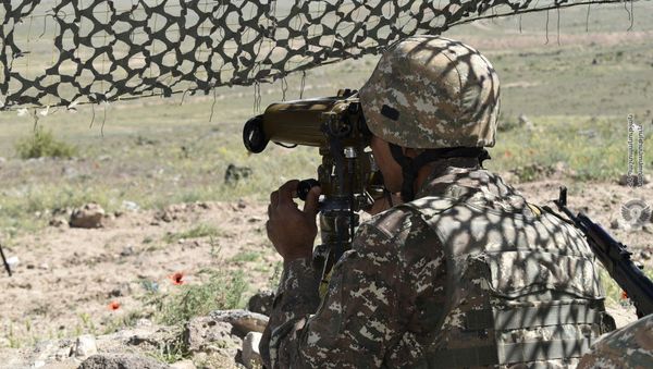 Тренировочные учения армянских военнослужащих Тренировочные учения армянских военнослужащих - Sputnik Армения
