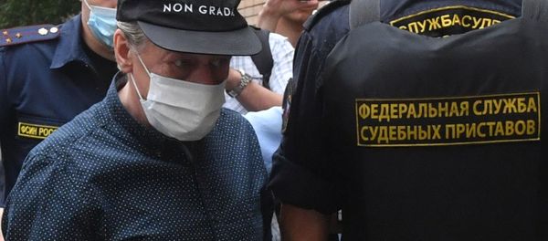 Актер Михаил Ефремов у здания Пресненского суда, где рассматривается дело о ДТП со смертельным исходом (29 июля 2020). Москвa - Sputnik Армения