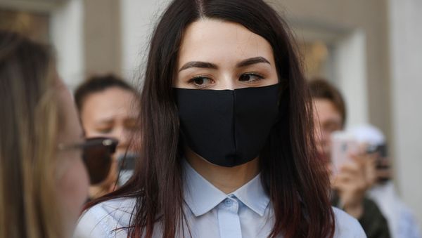 Мария Хачатурян после заседания Бутырского районного суда, где прошли предварительные слушания по делу об убийстве ее отца Михаила Хачатуряна (28 июля 2020). Москвa - Sputnik Армения