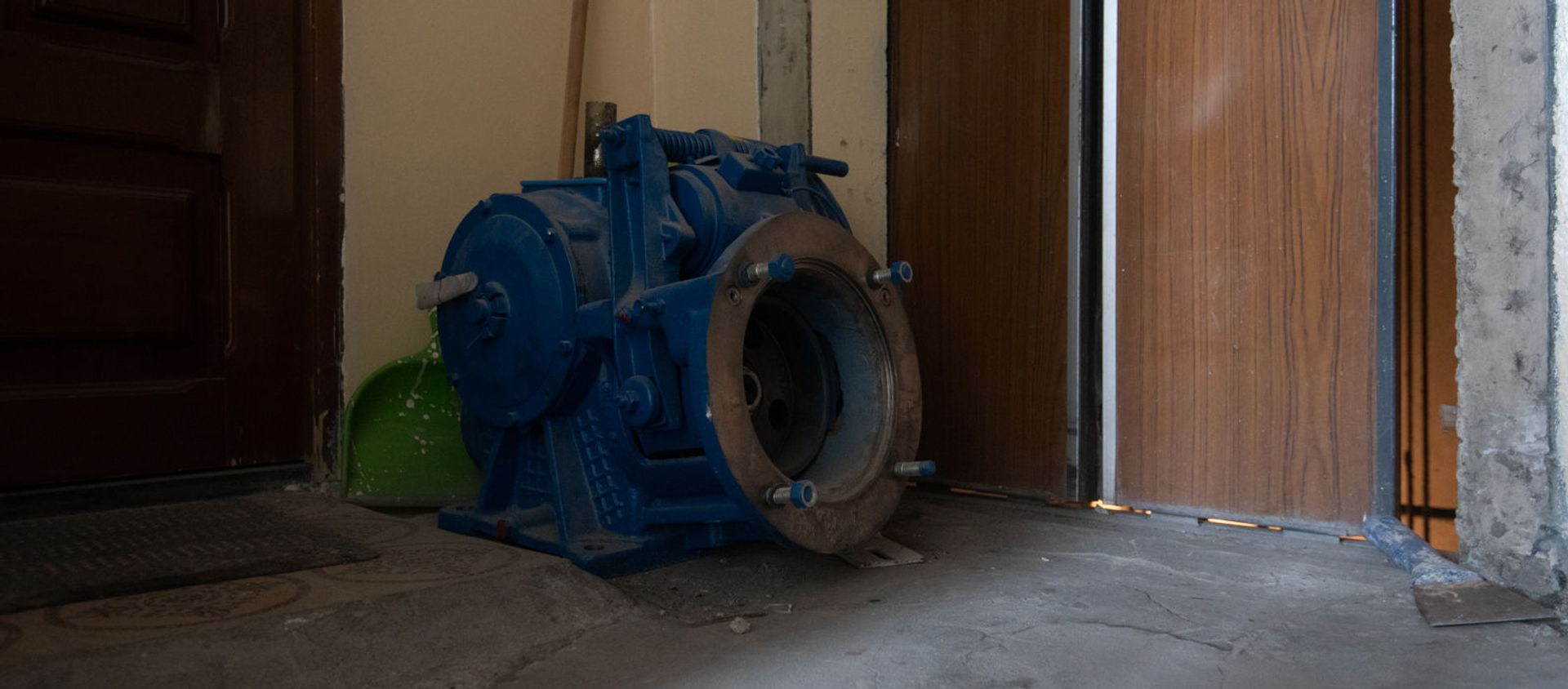 Монтаж новых лифтов в административном районе Нор-Норк (29 июля 2020). Еревaн - Sputnik Արմենիա, 1920, 02.02.2021