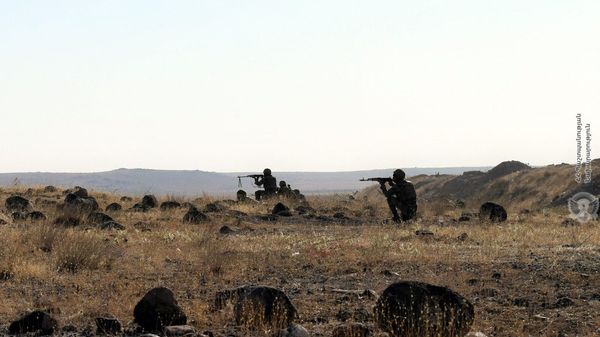Учебные тренировки армянских военнослужащих - Sputnik Արմենիա