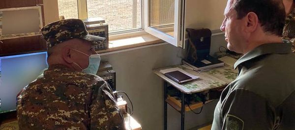 Министр обороны Давид Тоноян посетил воинские части на Юго-Западе страны (31 июля 2020). Армения - Sputnik Արմենիա