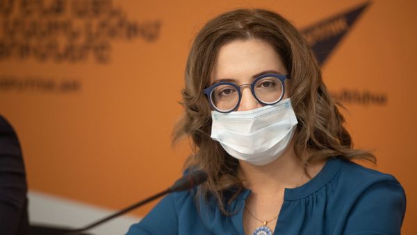 Наира Маргарян на пресс-конференции на тему последних законодательных изменений по лизингу (6 августа 2020). Еревaн - Sputnik Արմենիա