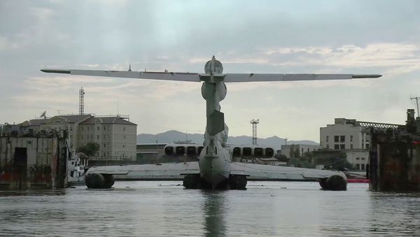 Буксировка ракетного экраноплана Лунь в Дербент  - Sputnik Արմենիա