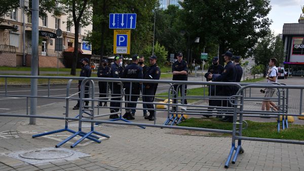 Милиция в центре Минска - Sputnik Армения