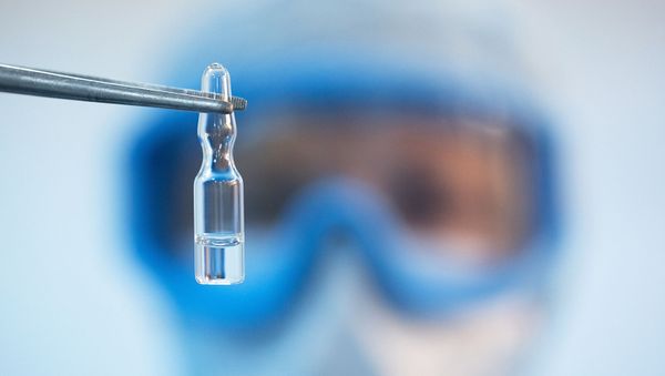 Производство вакцины от COVID-19 на фармацевтическом заводе Биннофарм (7 августа 2020). Московская область - Sputnik Армения