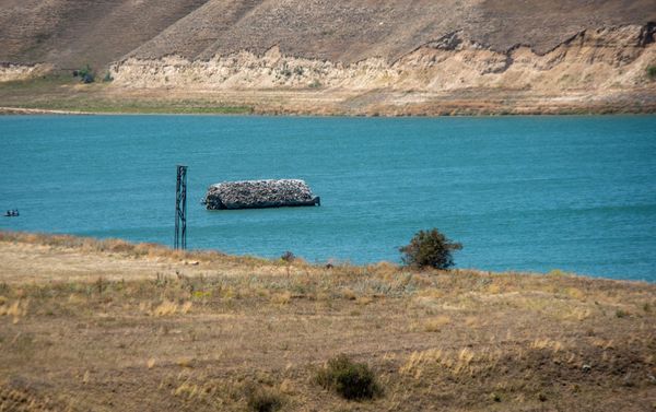 Церковь Сурб Рипсиме в водоеме у села Толорс, Сюник - Sputnik Армения