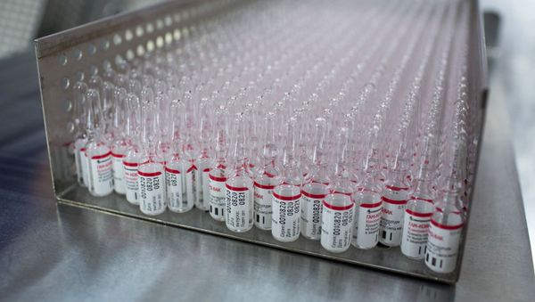 Производство вакцины от COVID-19 на фармацевтическом заводе Биннофарм - Sputnik Армения