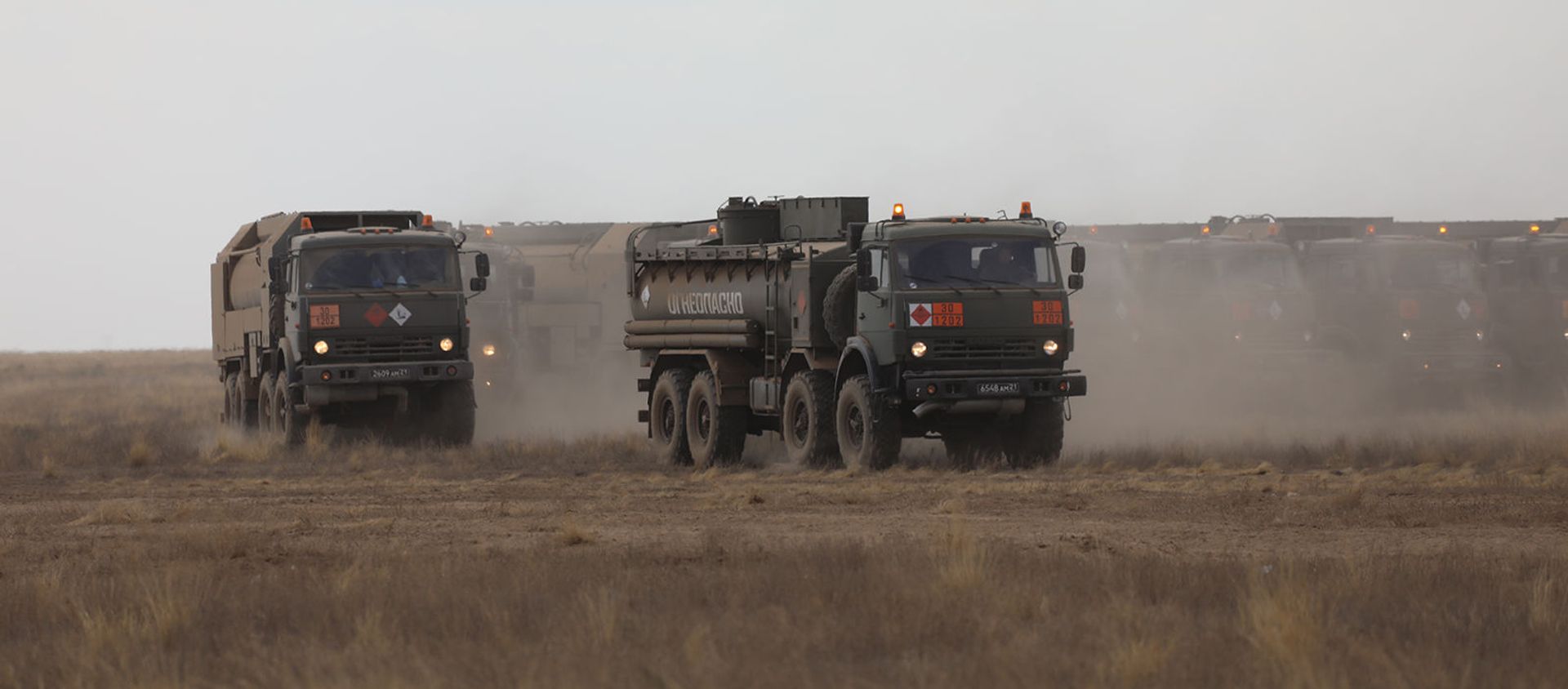 Коллективные силы ОДКБ выполнили массовую заправку боевой техники во время учений Эшелон-2020 на полигоне Капустин Яр (19 августа 2020). Астраханская область - Sputnik Արմենիա, 1920, 23.08.2021