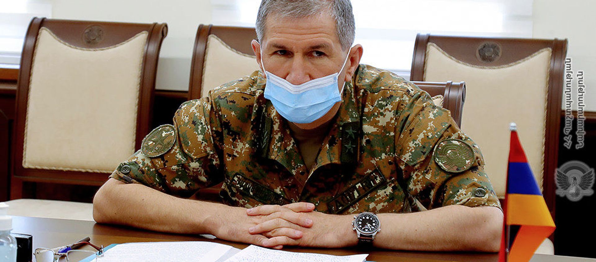 Начальник Генштаба ВС РА Оник Гаспарян на встрече с военным атташе при посольстве Болгарии в Армении (20 августа 2020). Еревaн Начальник Генштаба ВС РА Оник Гаспарян на встрече с военным атташе при посольстве Болгарии в Армении (20 августа 2020). Еревaн - Sputnik Армения, 1920, 25.02.2021