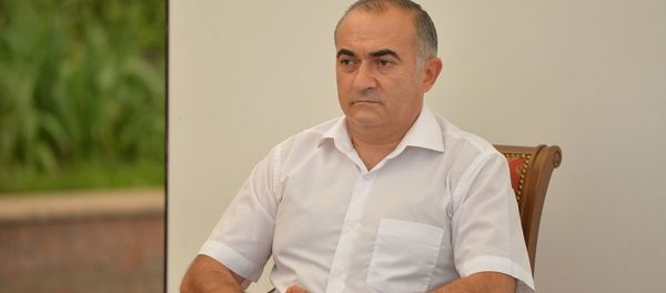 Советник президента Армении Теван Погосян во время встречи президента с представителями интеллигенции (21 августа 2020). Еревaн - Sputnik Армения