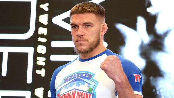 Вадим Немков на пресс-конференции по продвижению карт Bellator Spring & Summer fight (9 марта 2020). Нью-Йорк Вадим Немков на пресс-конференции по продвижению карт Bellator Spring & Summer fight (9 марта 2020). Нью-Йорк - Sputnik Армения