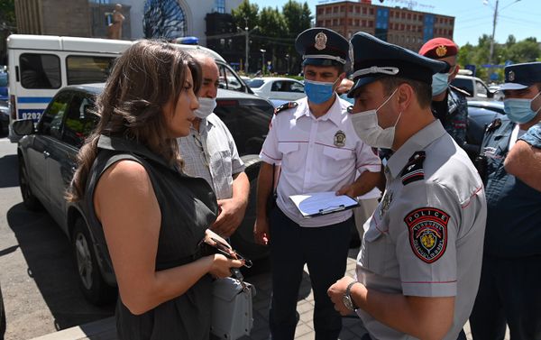 Акция протеста против министра образования, науки, культуры и спорта (24 августа 2020). Еревaн - Sputnik Армения