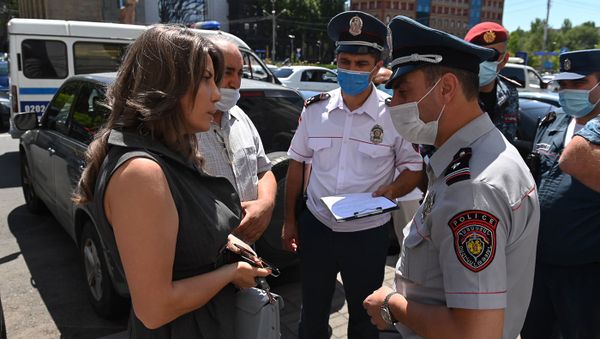 Акция протеста против министра образования, науки, культуры и спорта (24 августа 2020). Еревaн Акция протеста против министра образования, науки, культуры и спорта (24 августа 2020). Еревaн - Sputnik Армения
