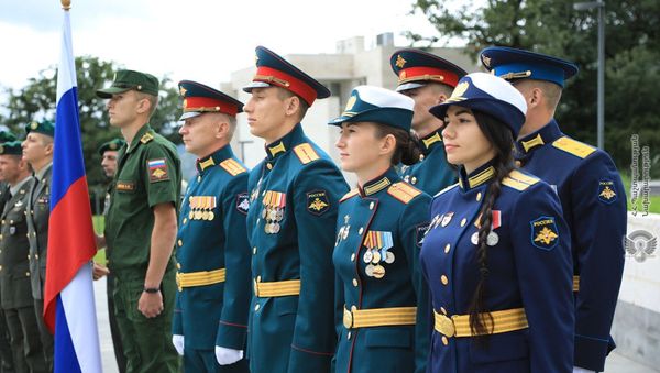 Российская команда на торжественной церемонии открытия конкурса “Воин мира”, который проходит в рамках турнира “Армейские международные игры-2020” в военно-спортивном лицее имени Монте Меклоняна (23 августа 2020). Дилижан Российская команда на торжественной церемонии открытия конкурса “Воин мира”, который проходит в рамках турнира “Армейские международные игры-2020” в военно-спортивном лицее имени Монте Меклоняна (23 августа 2020). Дилижан - Sputnik Армения