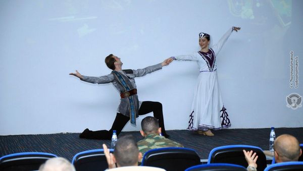Страны-участницы конкурса “Воин мира” представили национальную культуру и кулинарию (24 августа 2020). Армения - Sputnik Արմենիա