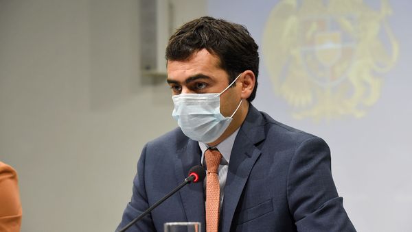 Пресс-конференция министра высокотехнологической промышленности Акоба Аршакяна (26 августа 2020). Еревaн - Sputnik Армения
