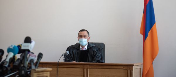 Судья Артур Мкртчян на судебном заседании по делу Гагика Хачатряна (26 августа 2020). Еревaн - Sputnik Արմենիա