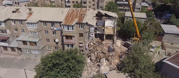 Երևանի Քանաքեռ–Զեյթուն վարչական շրջանում տեղի ունեցած պայթյունն ու փլուզումը - Sputnik Արմենիա