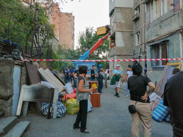 Просыпаешься – и у тебя больше нет дома: взрыв в Ереване глазами очевидца  - Sputnik Армения
