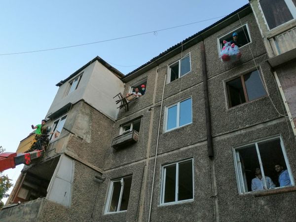 Просыпаешься – и у тебя больше нет дома: взрыв в Ереване глазами очевидца  - Sputnik Армения