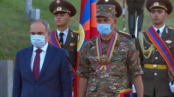 Им может стать каждый: Пашинян на церемонии вручения звания Национального героя - Sputnik Армения