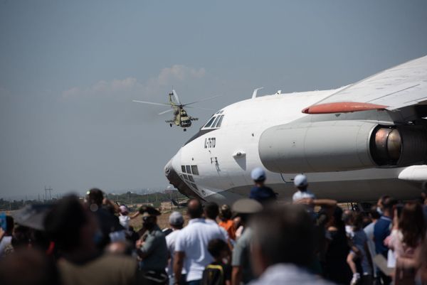 Авиашоу на российской военной базе аэродрома Эребуни (28 августа 2020). Еревaн Авиашоу на российской военной базе аэродрома Эребуни (28 августа 2020). Еревaн - Sputnik Армения