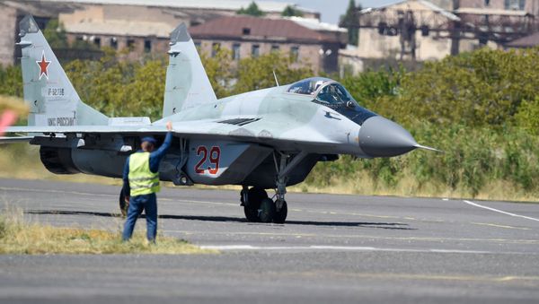 Авиашоу на российской военной базе аэродрома Эребуни (28 августа 2020). Еревaн - Sputnik Армения