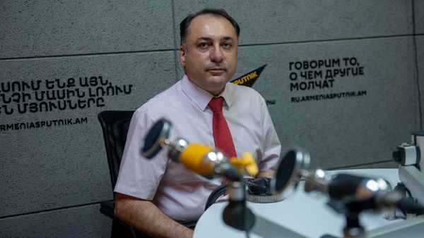 Պետք է սահմանափակումները քիչ լինեն, իսկ կրթության որակը` առաջնային. Ատոմ Մխիթարյան - Sputnik Արմենիա